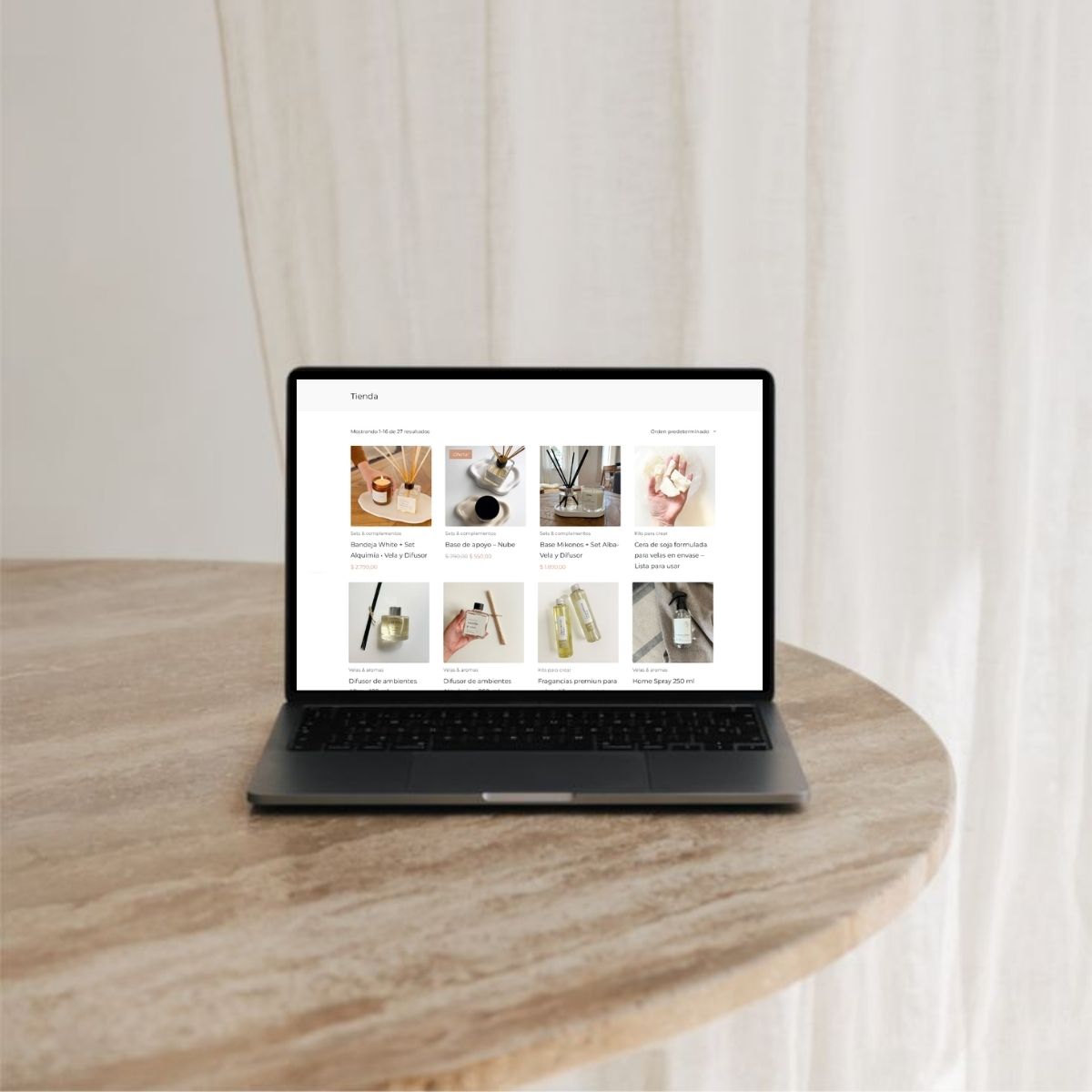 Trabajo de diseño gráfico para Almendra Home Deco, estudio de diseño